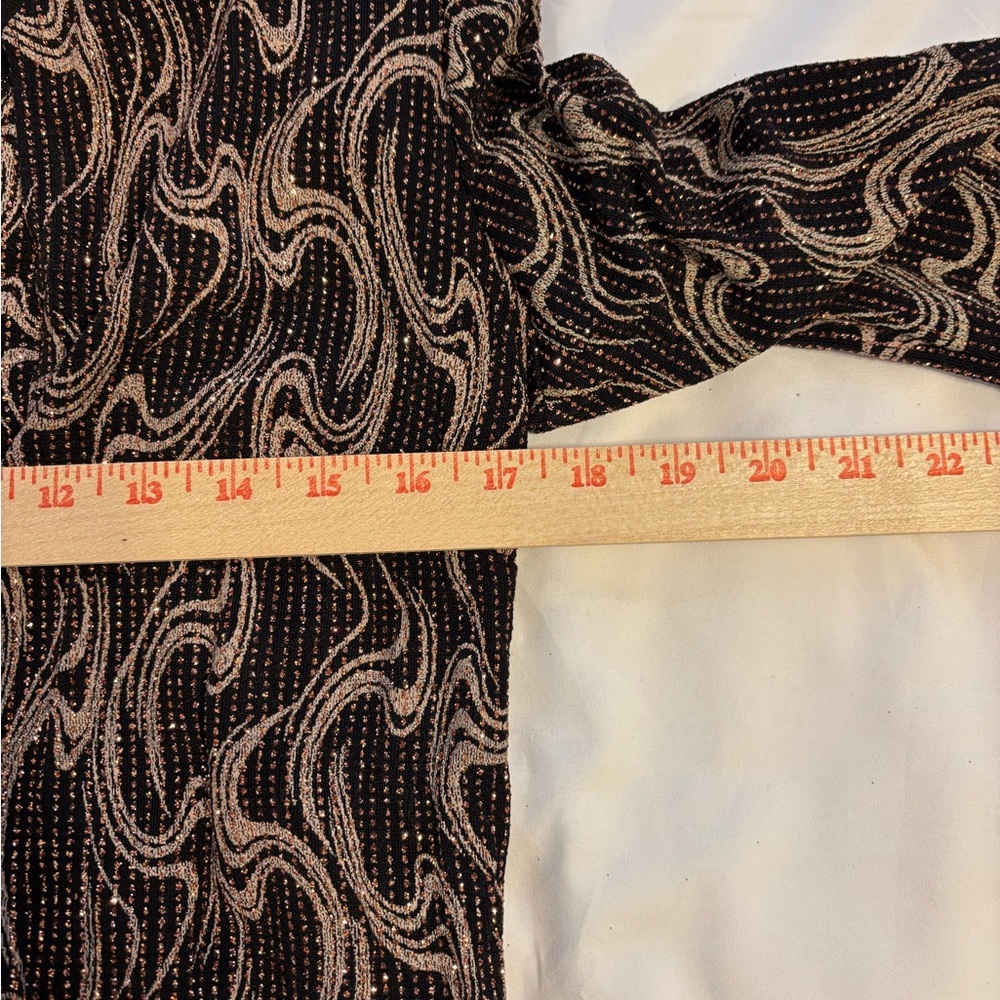 ONYX Nite Metallic Swirl Illusion Evening Top Size Small - Picture 4 of 10